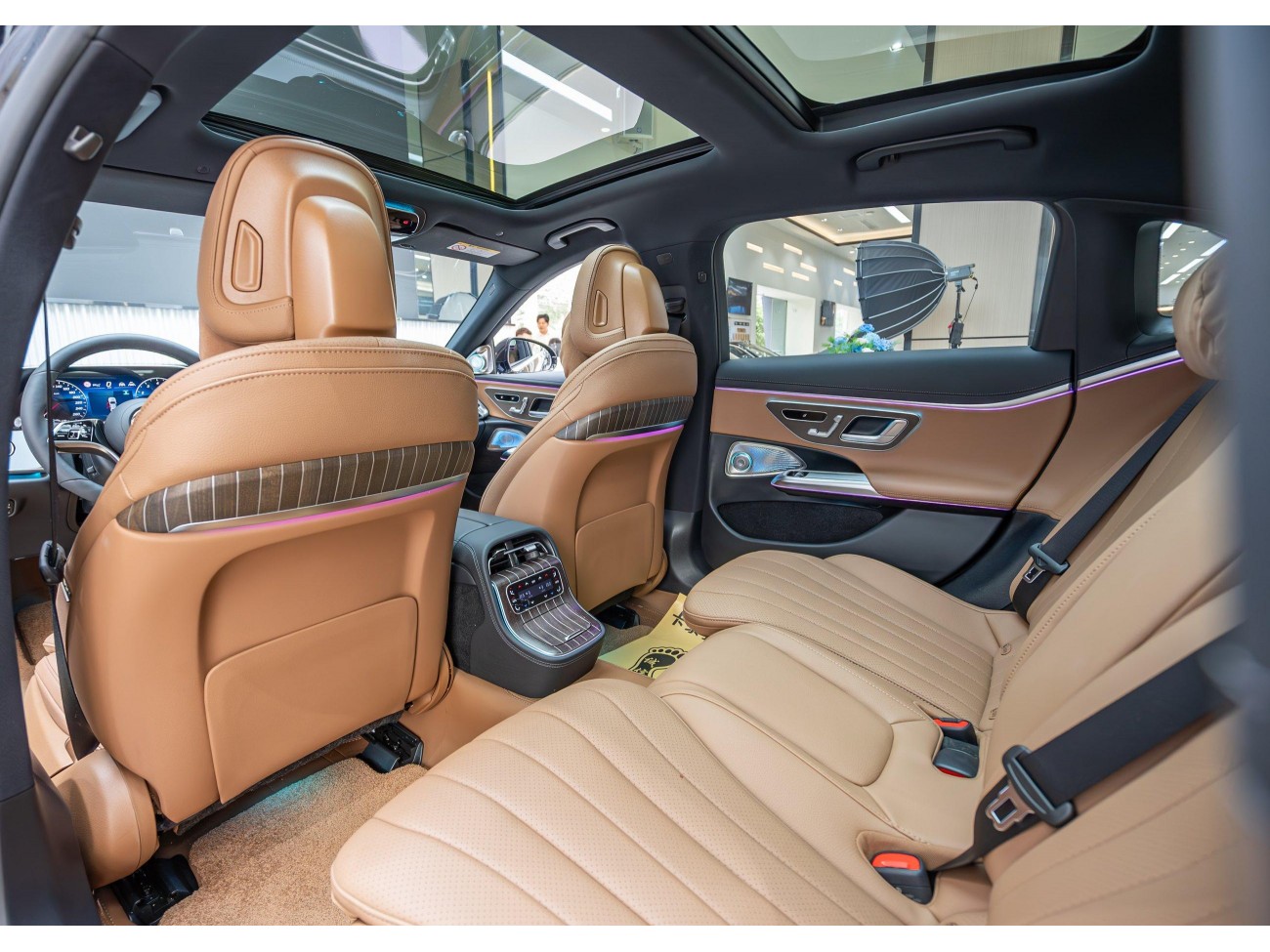 Mercedes-Benz E 300 L 2025