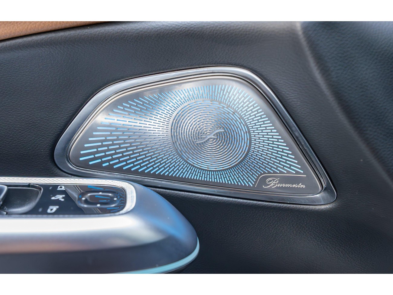 Mercedes-Benz E 300 L 2025