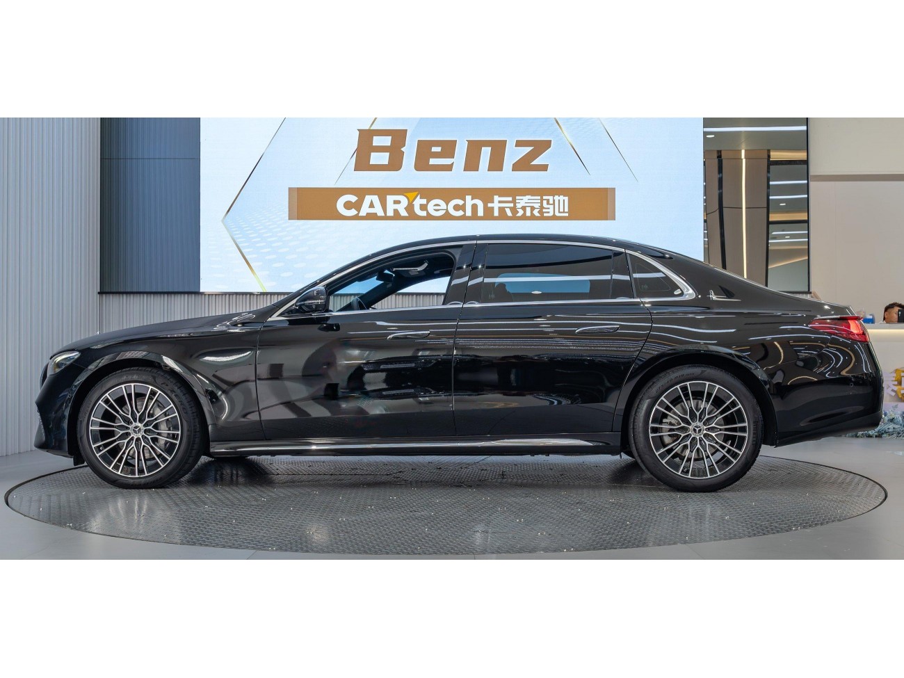 Mercedes-Benz E 300 L 2025