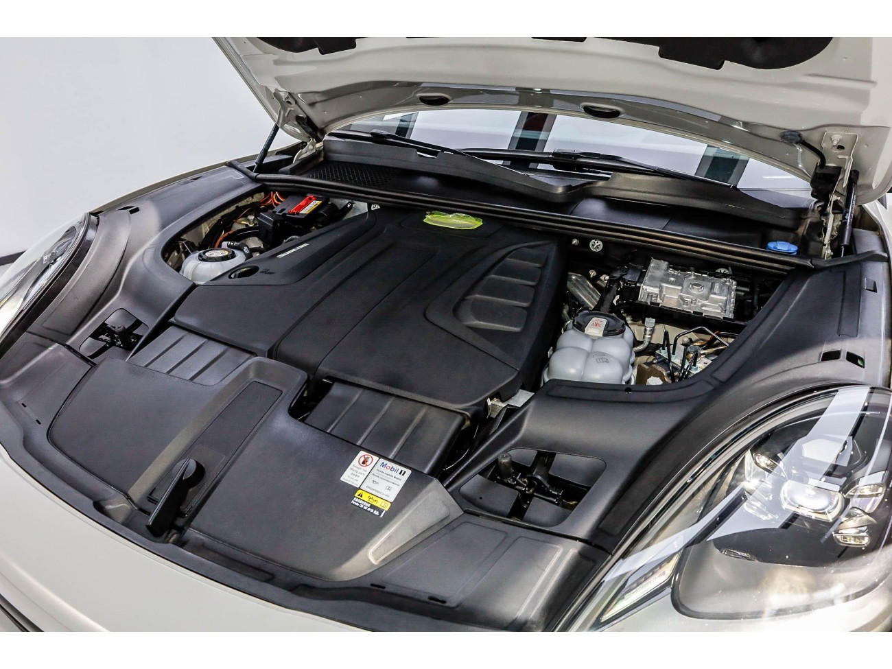 Porsche Cayenne 2023