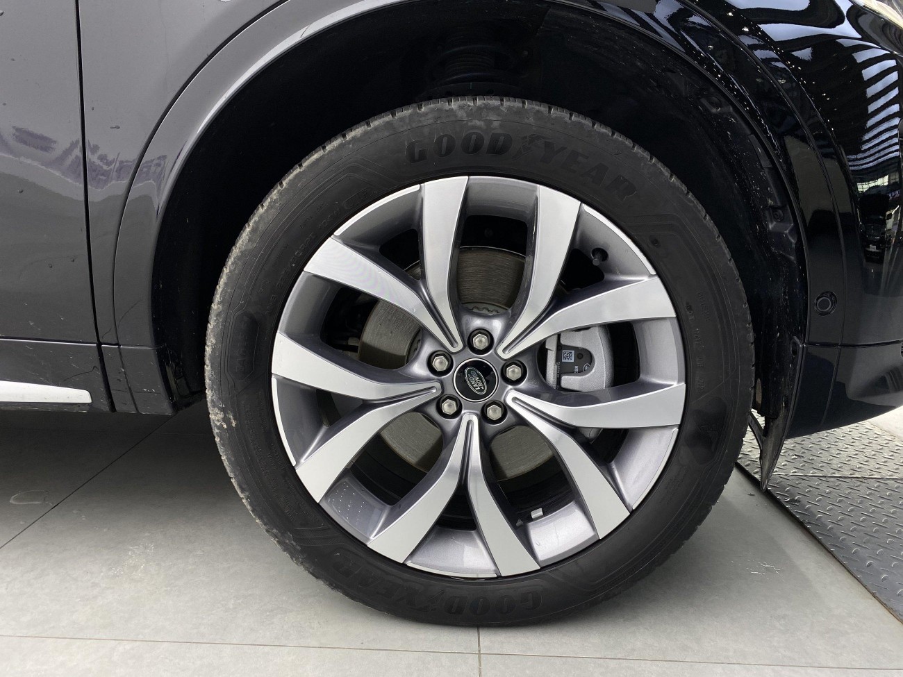 Land Rover Discovery Sport 2024