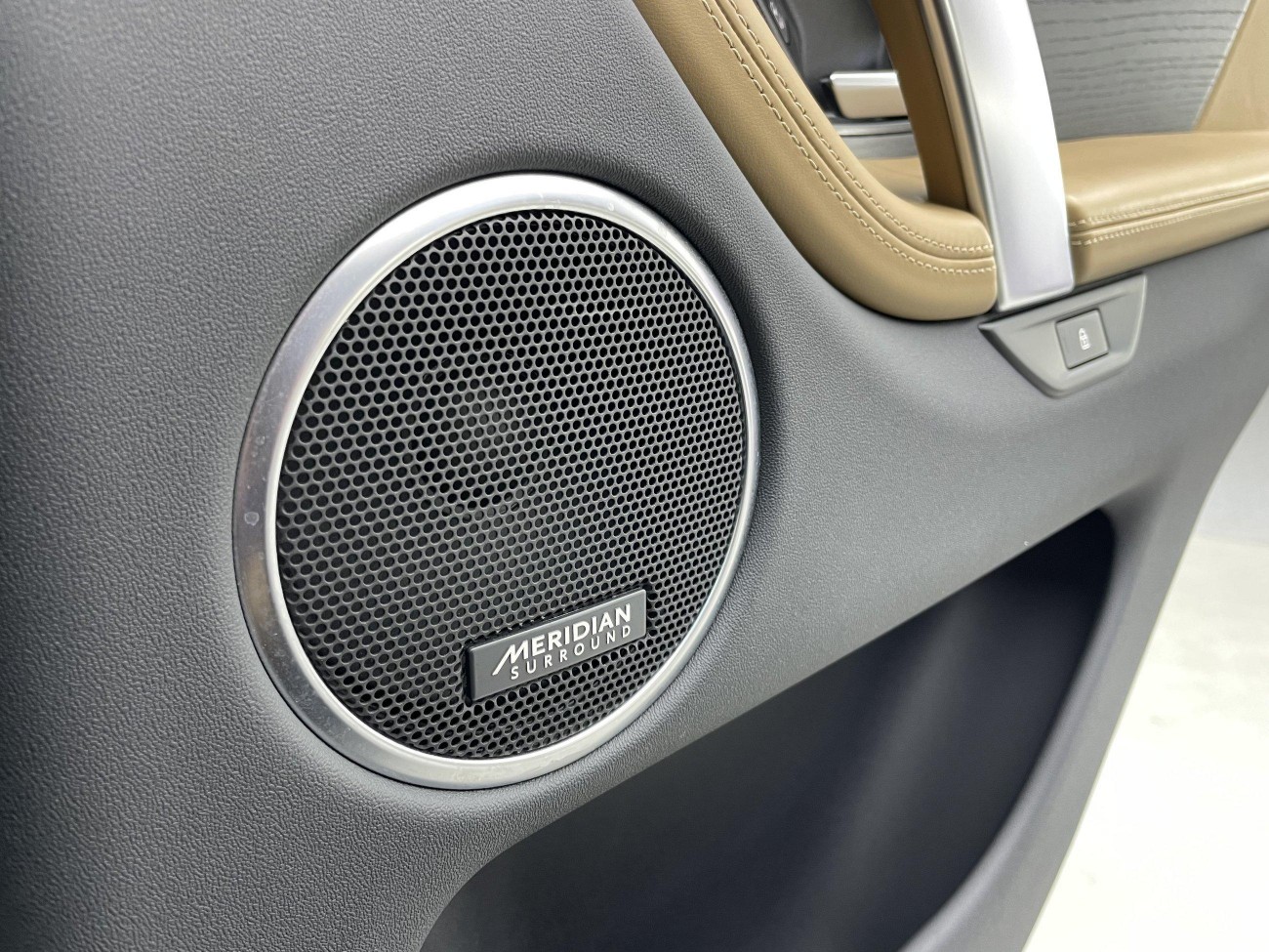 Land Rover Discovery Sport 2024