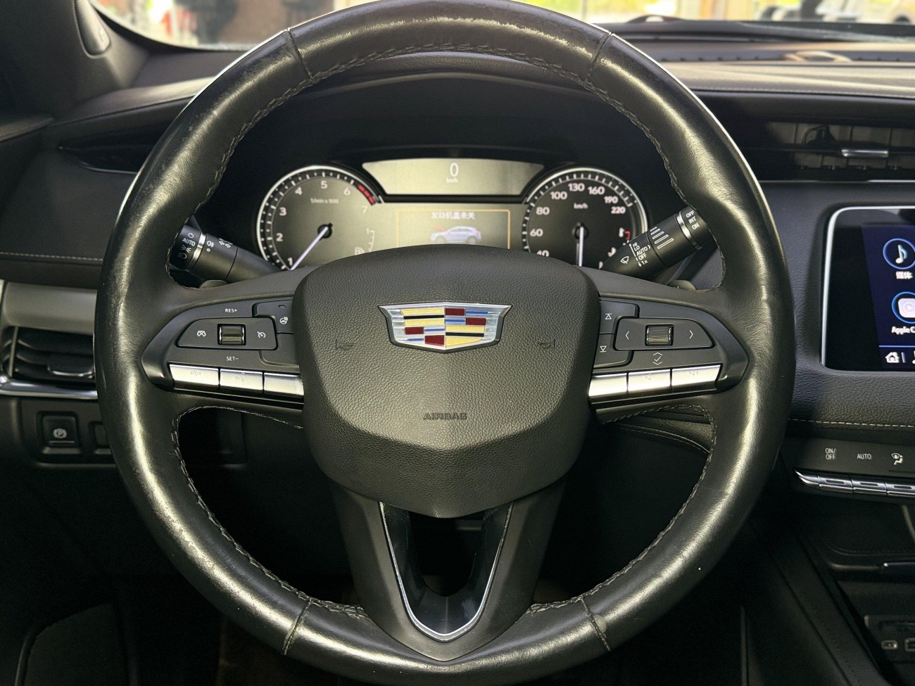 Cadillac XT4 2021