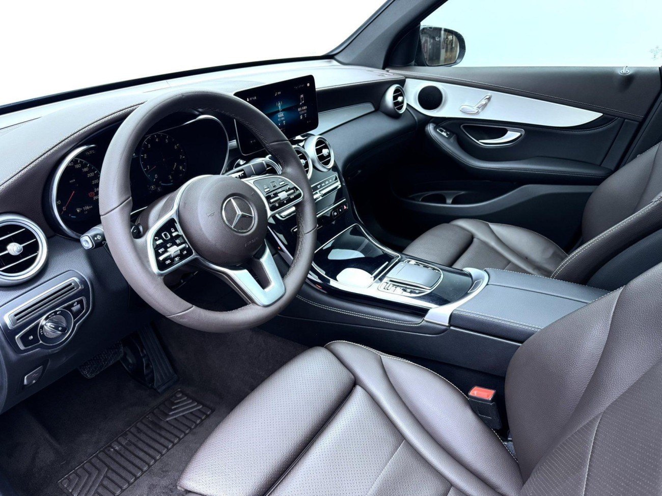 Mercedes-Benz GLC 260 L 2020