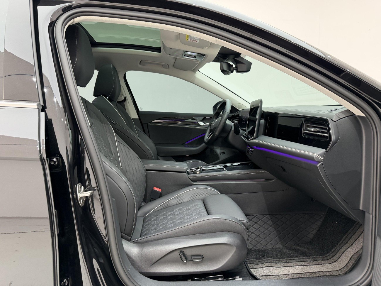Volkswagen Magotan 2025