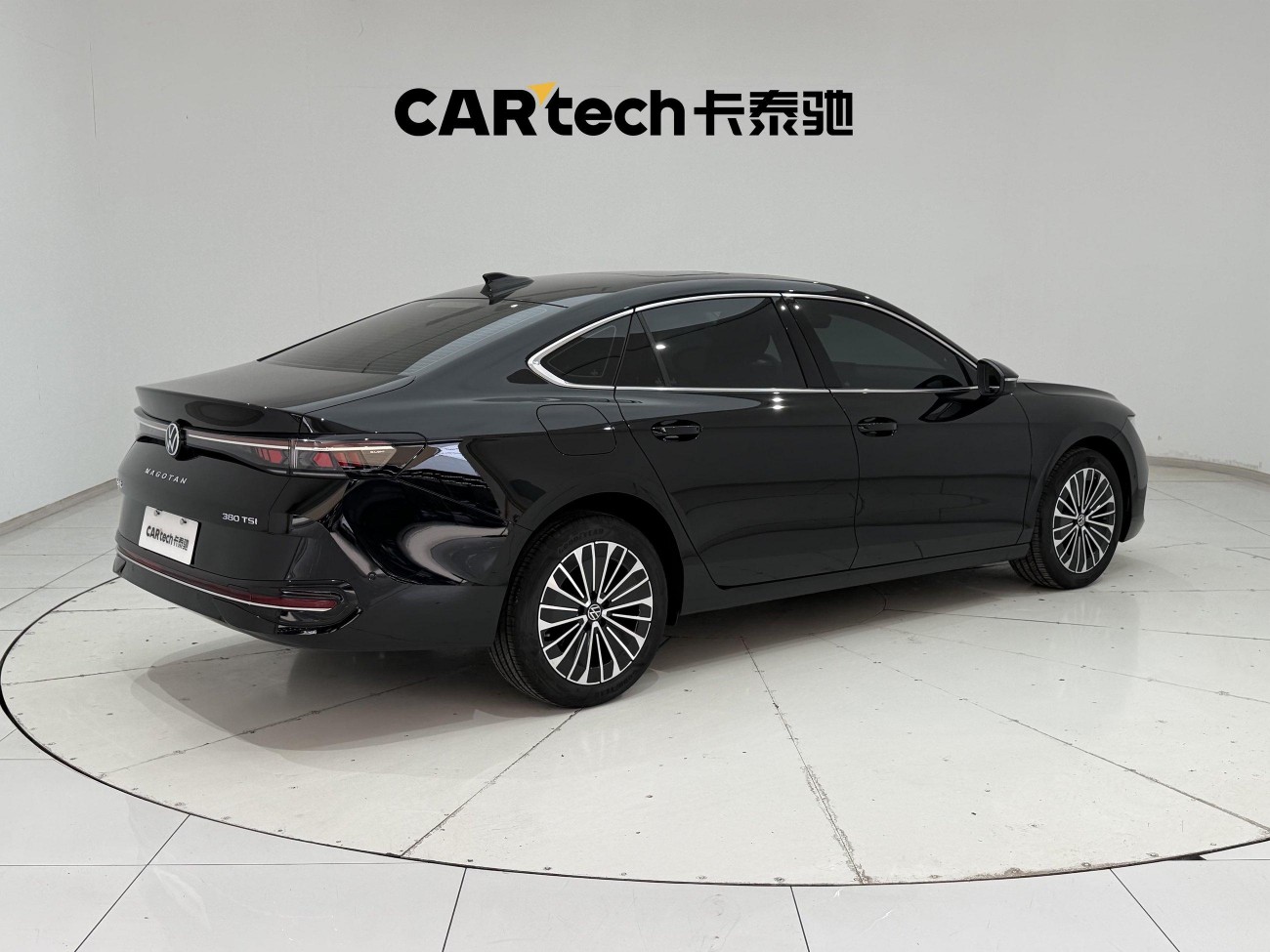 Volkswagen Magotan 2025