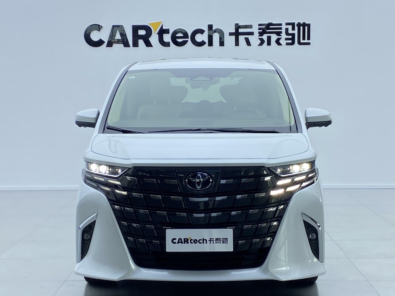 Toyota Alphard 2024