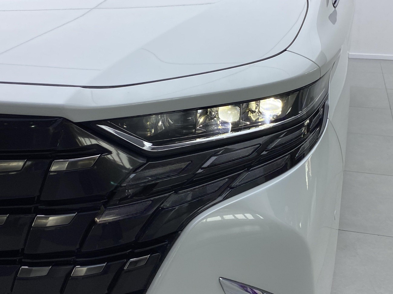 Toyota Alphard 2024