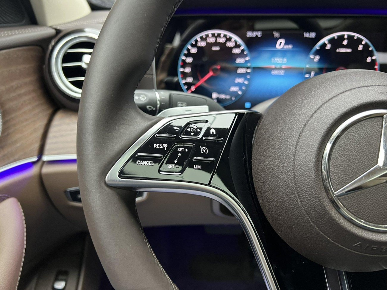 Mercedes-Benz E 300 L 2021