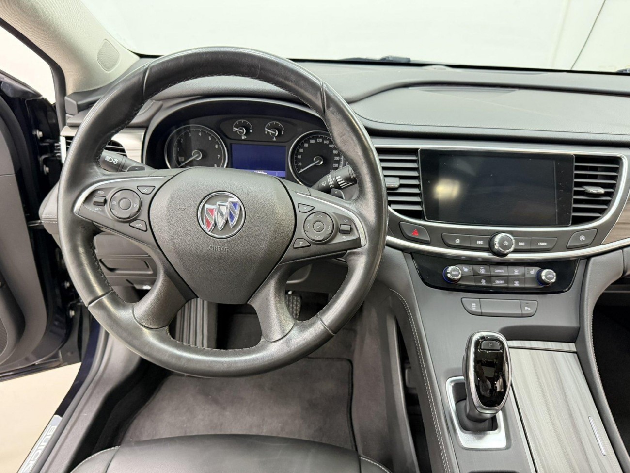 Buick LaCrosse 2023