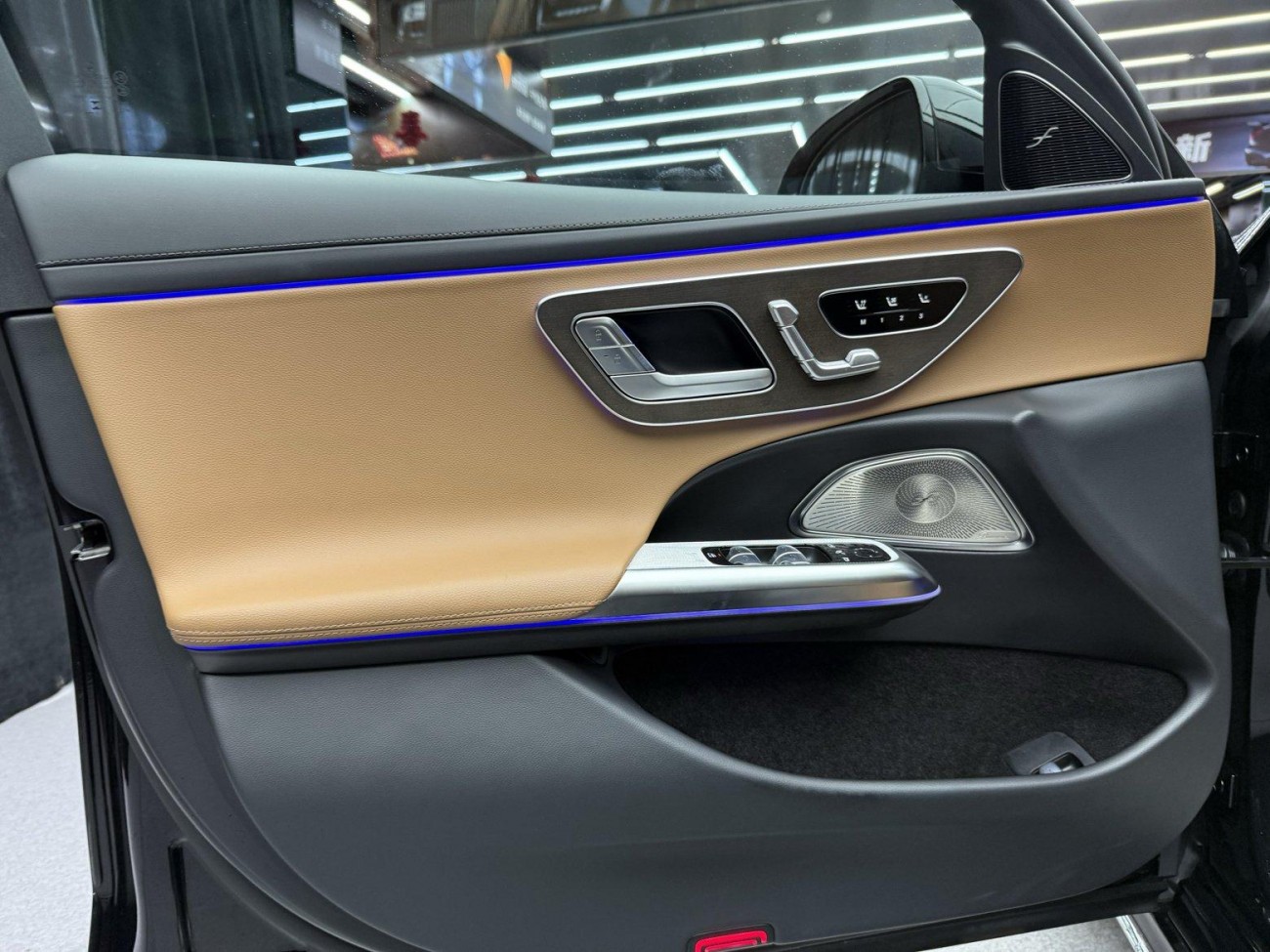 Mercedes-Benz E 300 L 2025