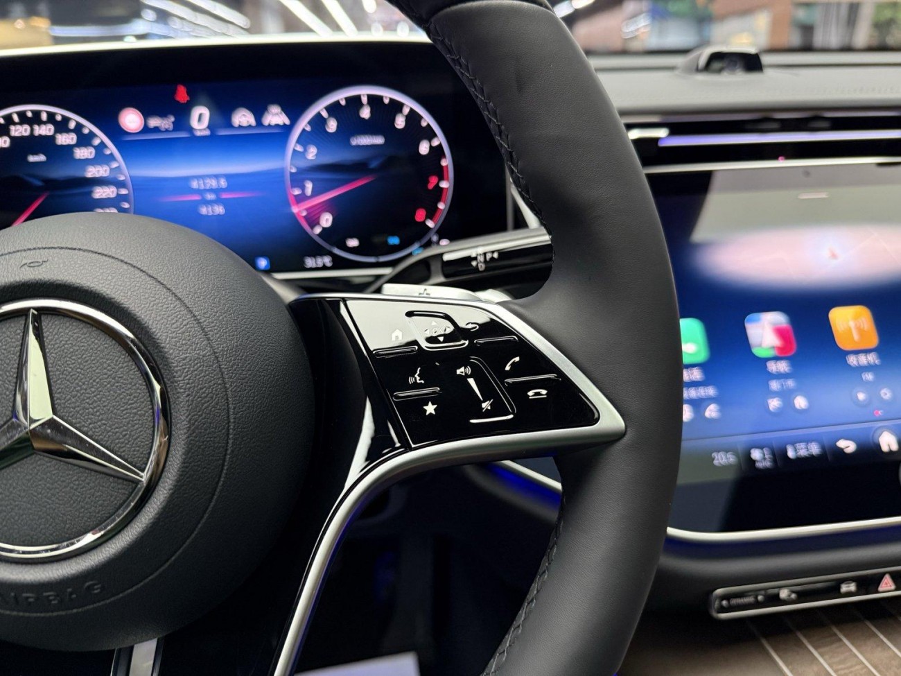 Mercedes-Benz E 300 L 2025