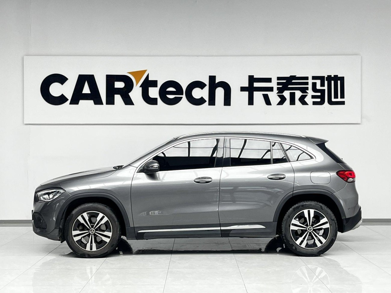 Mercedes-Benz GLA 200 2021