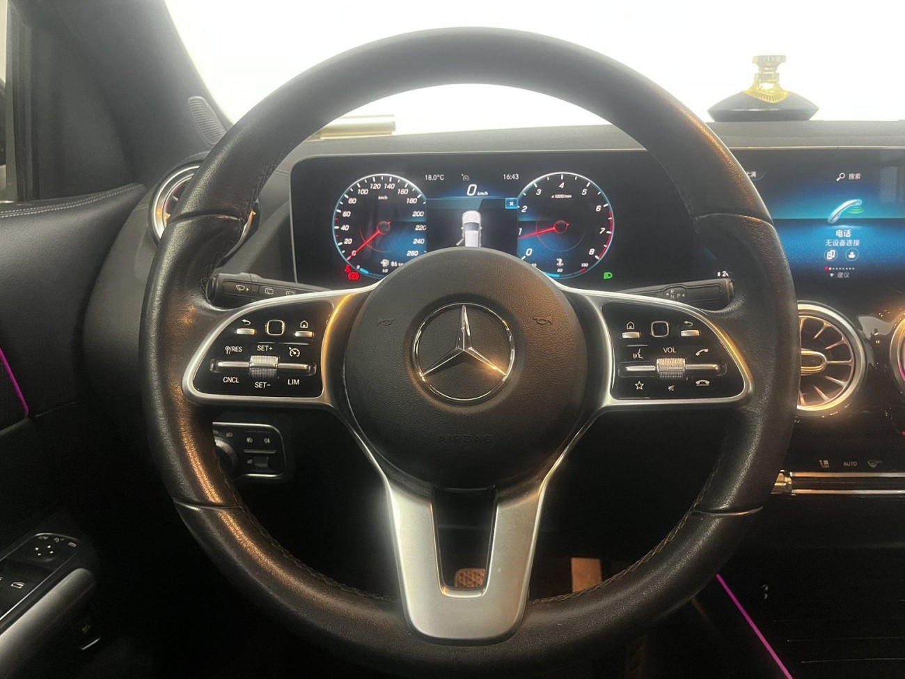 Mercedes-Benz GLA 200 2021