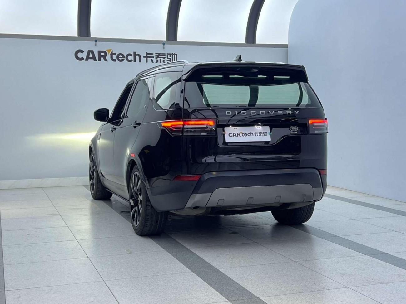 Land Rover Discovery 2018