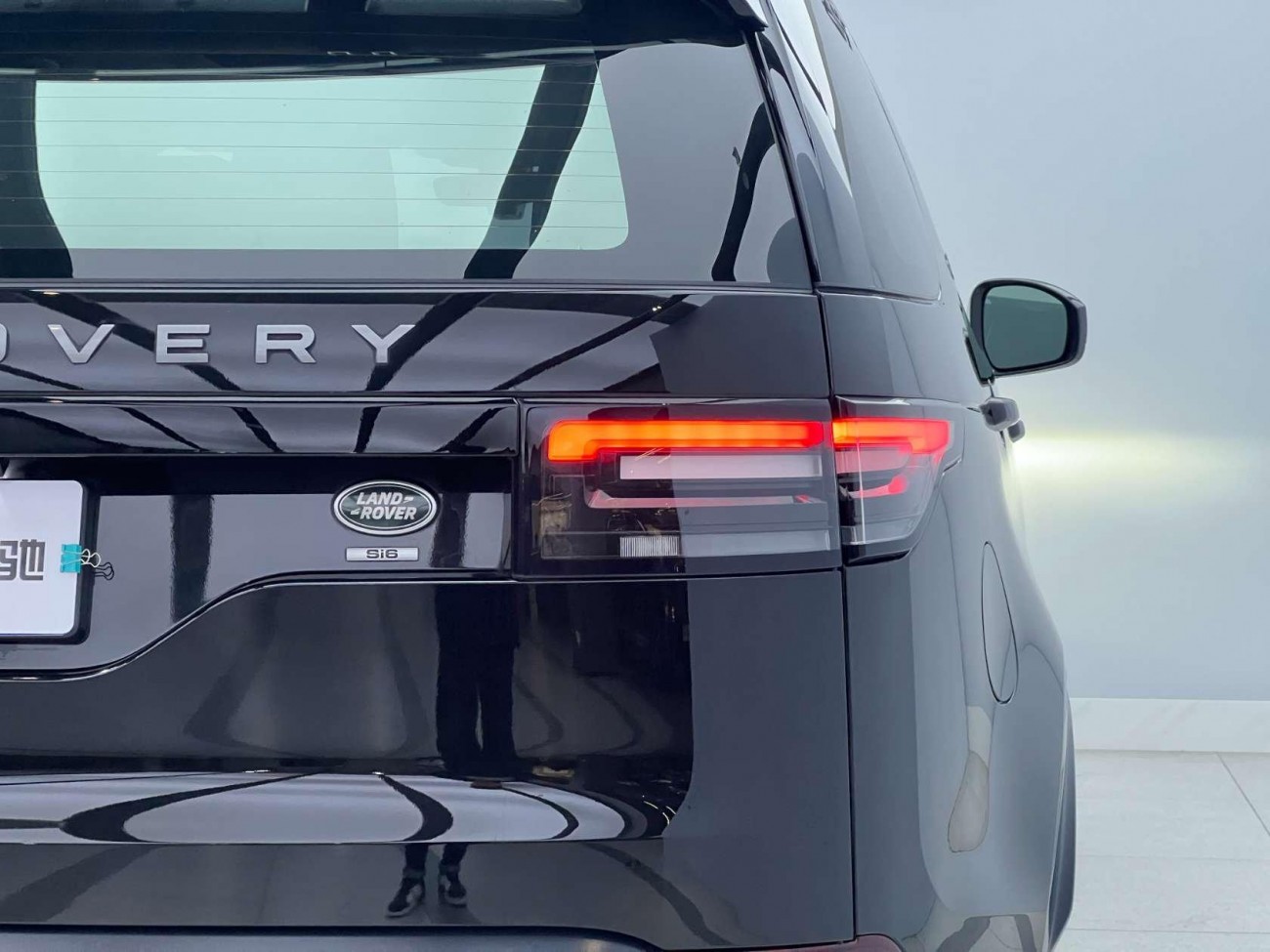 Land Rover Discovery 2018