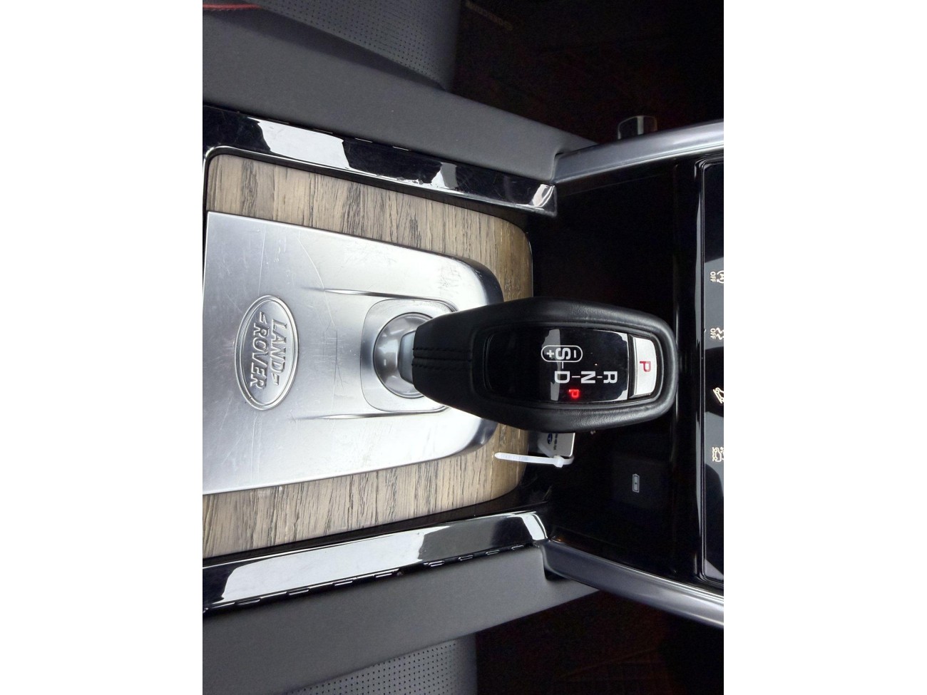 Land Rover Discovery Sport 2023