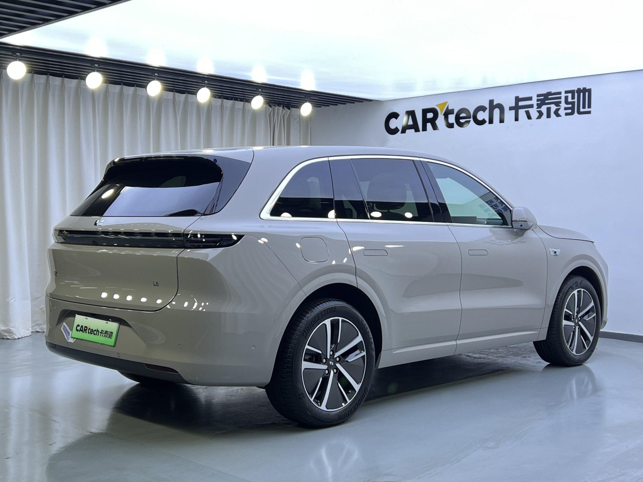Li Auto L6 2025