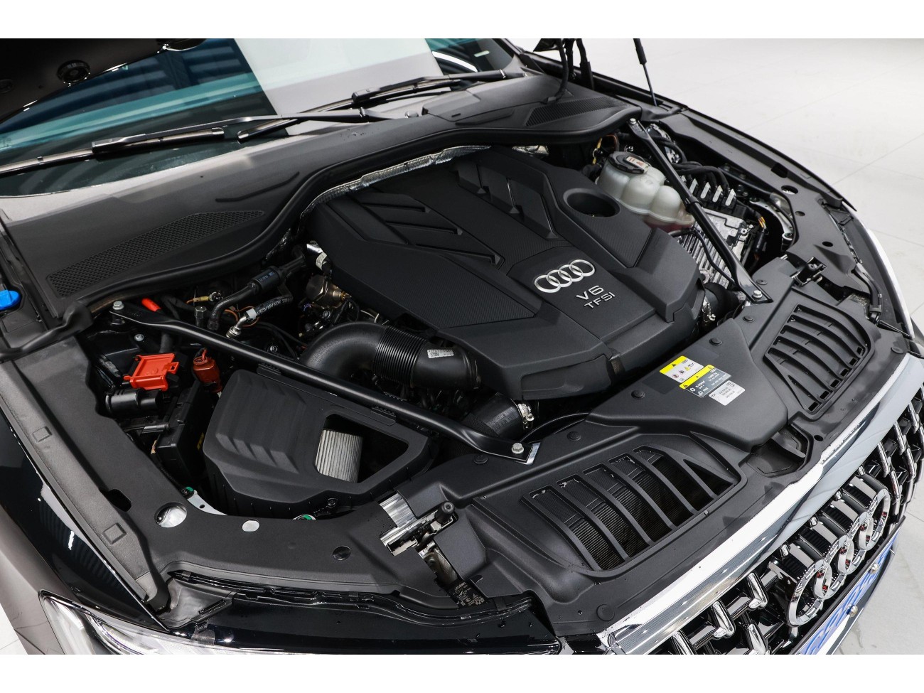 Audi A8L 50 TFSI 2024