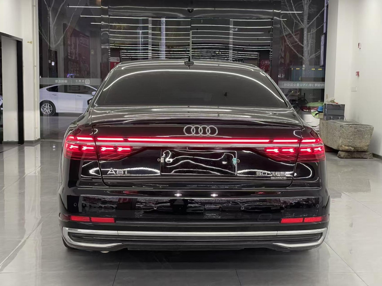 Audi A8L 50 TFSI 2024