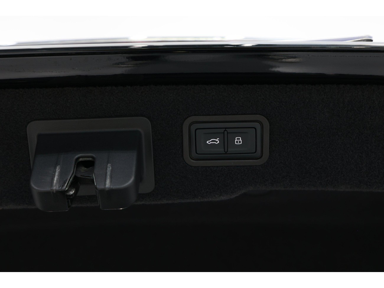 Audi A8L 50 TFSI 2024