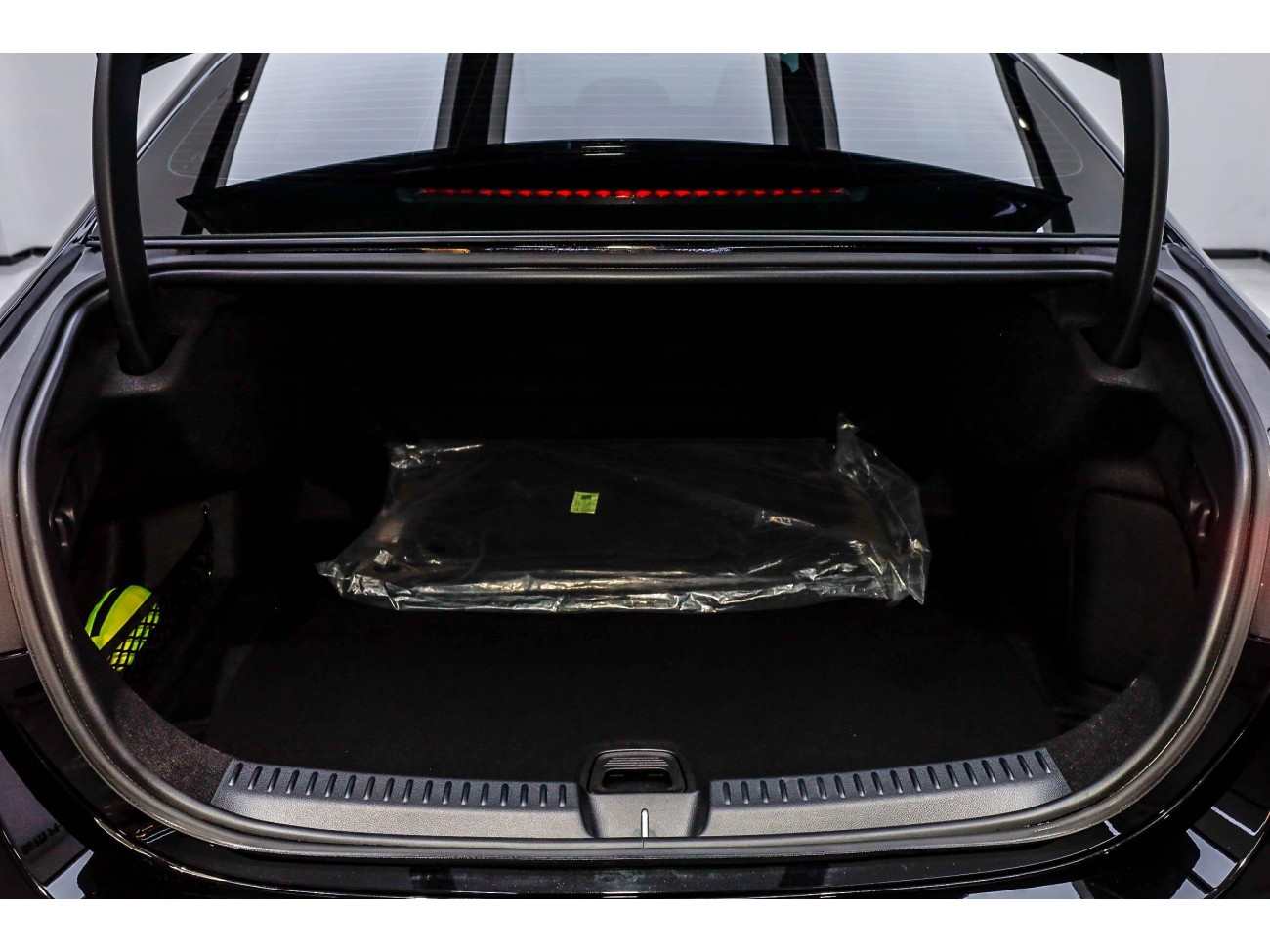 Mercedes-Benz E 300 L 2026