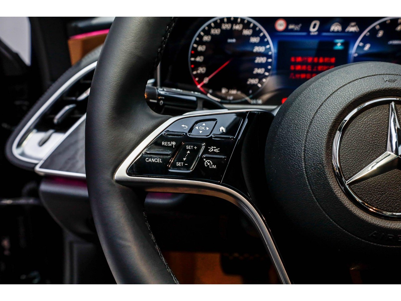 Mercedes-Benz E 300 L 2026