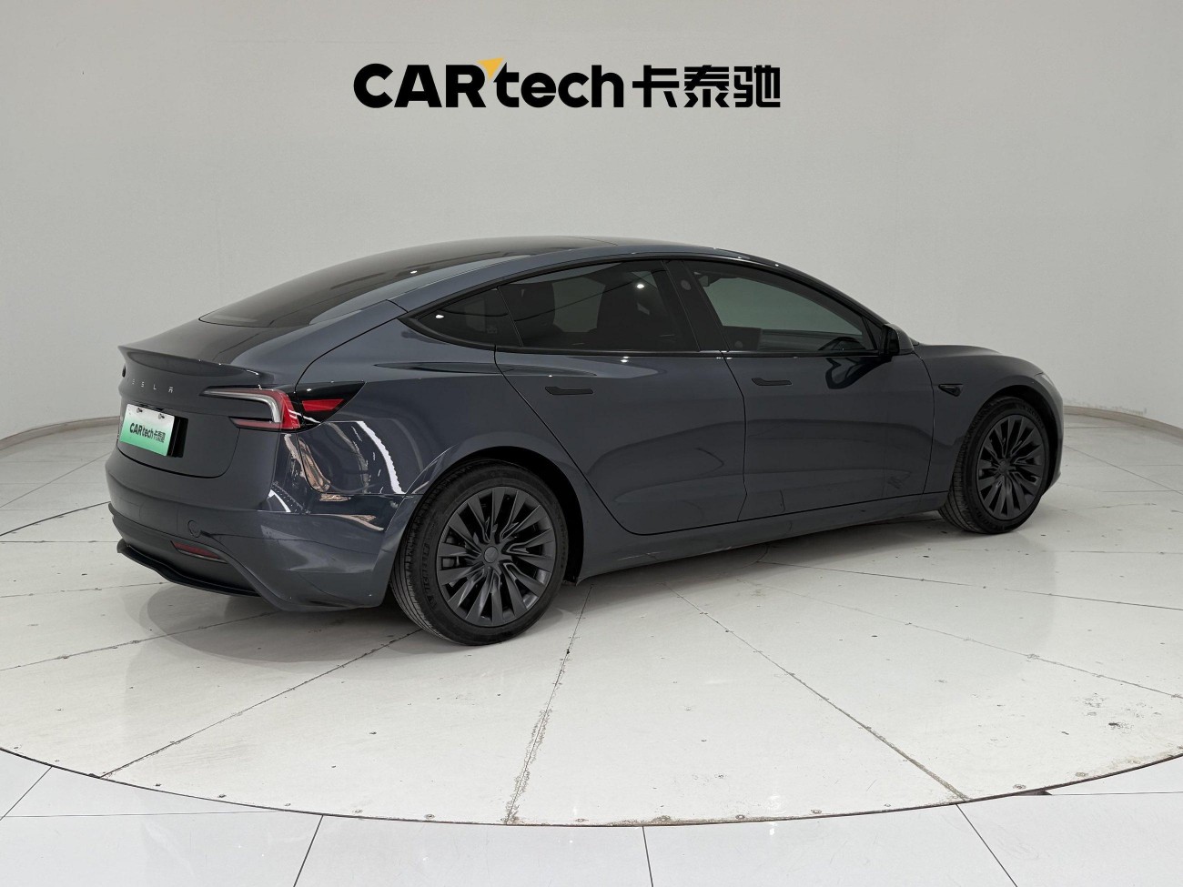 Tesla Model 3 2024