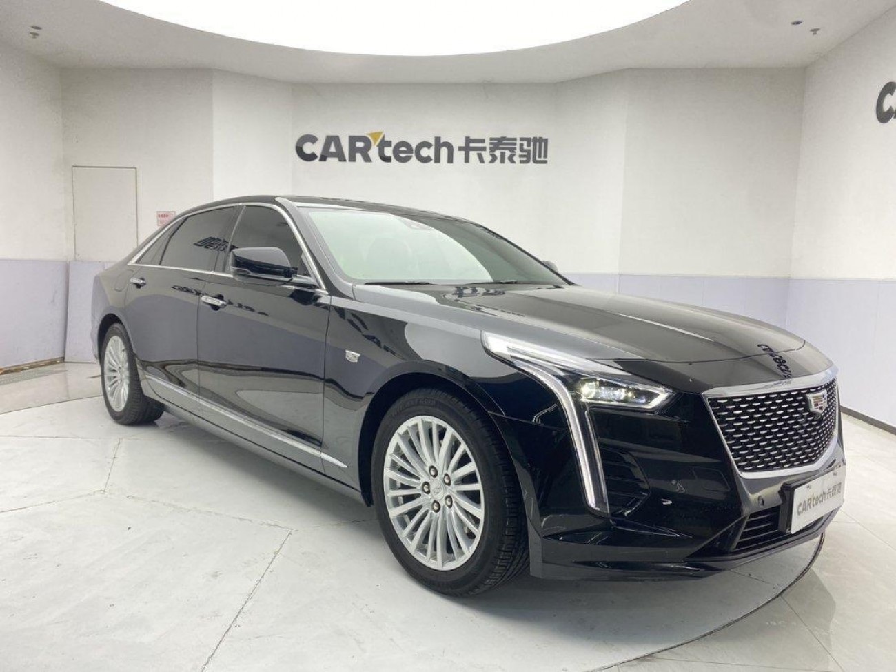 Cadillac CT6 2023