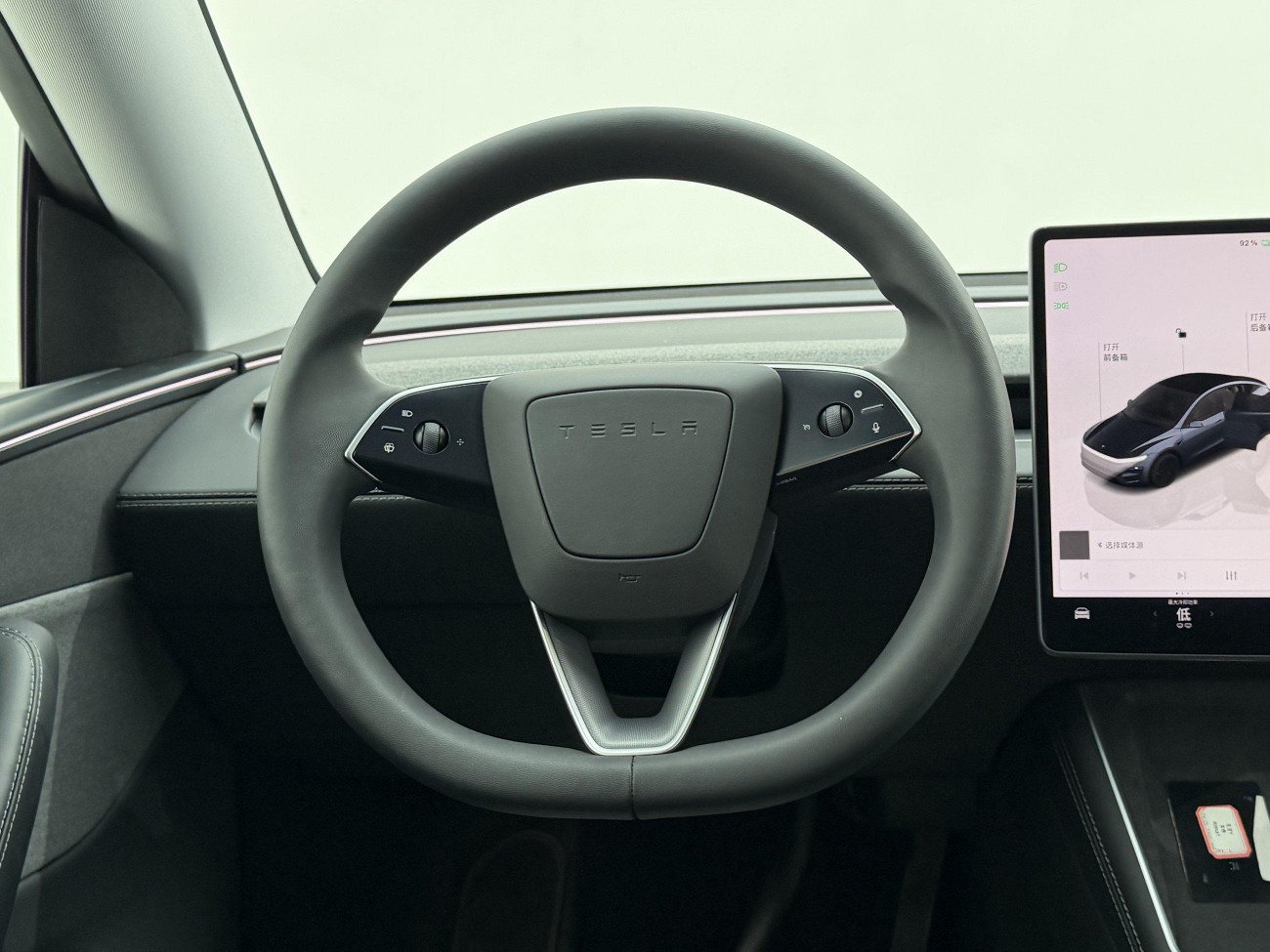 Tesla Model Y 2025
