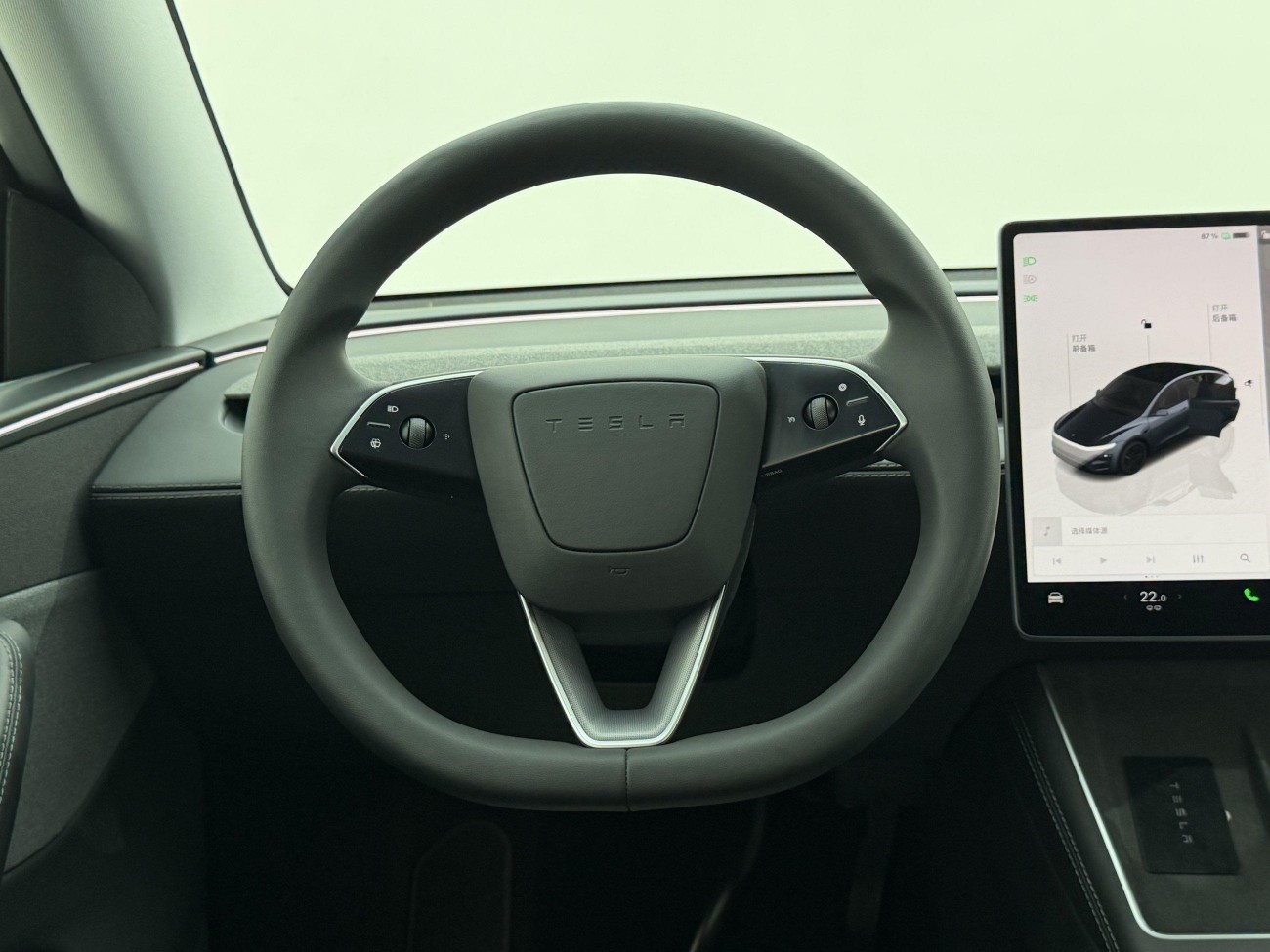 Tesla Model Y 2025