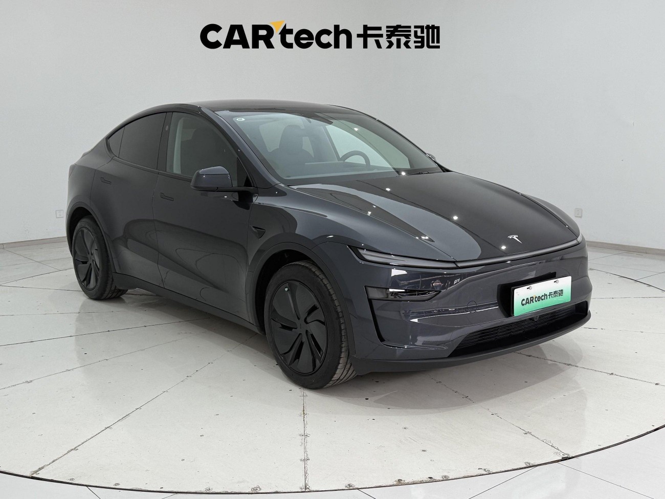 Tesla Model Y 2025
