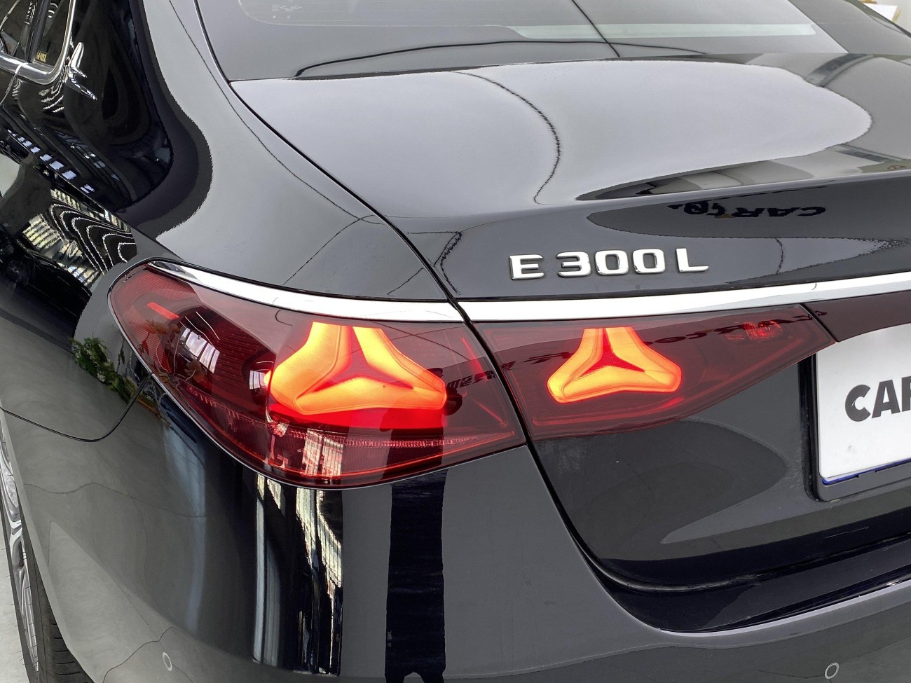 Mercedes-Benz E 300 L 2025