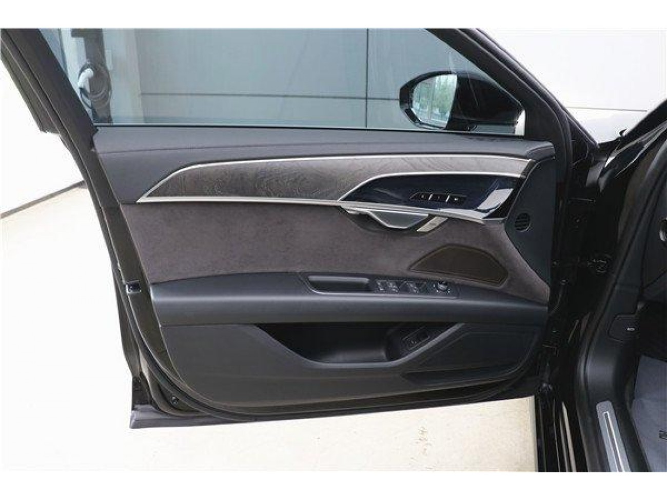 Audi A8L 45 TFSI 2023