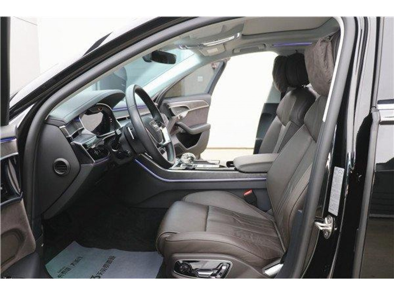 Audi A8L 45 TFSI 2023