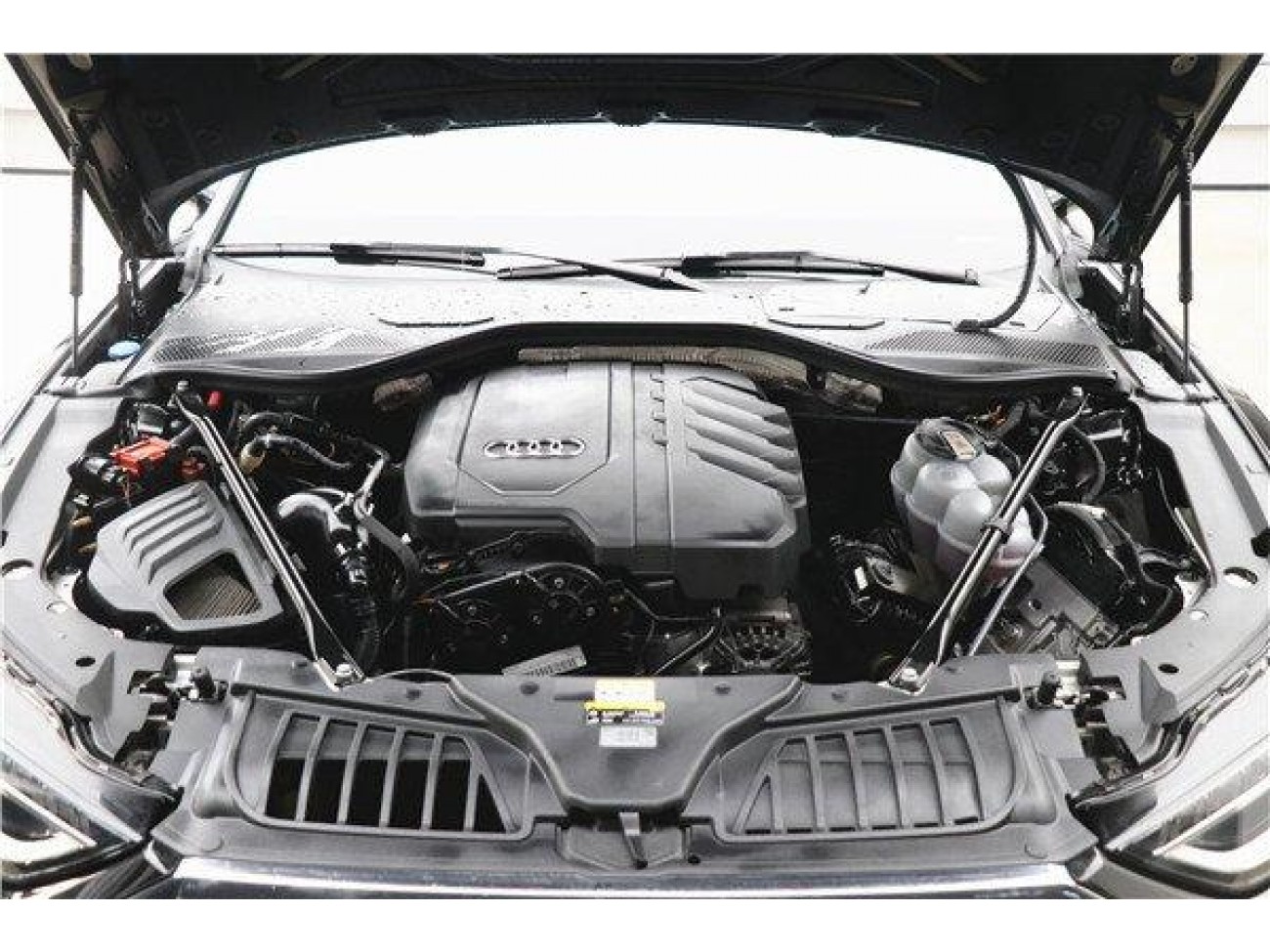 Audi A8L 45 TFSI 2023
