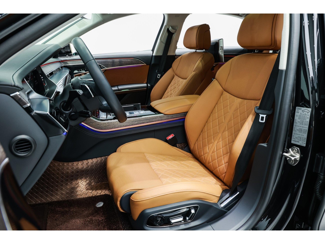 Audi A8L 55 TFSI 2023