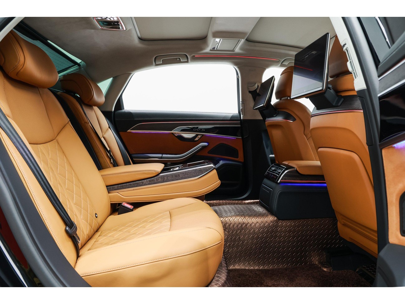 Audi A8L 55 TFSI 2023