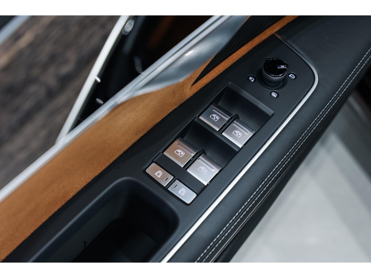 Audi A8L 55 TFSI 2023