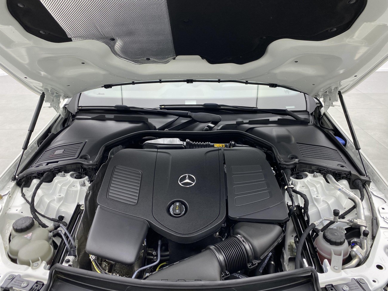 Mercedes-Benz C 260 L 2025
