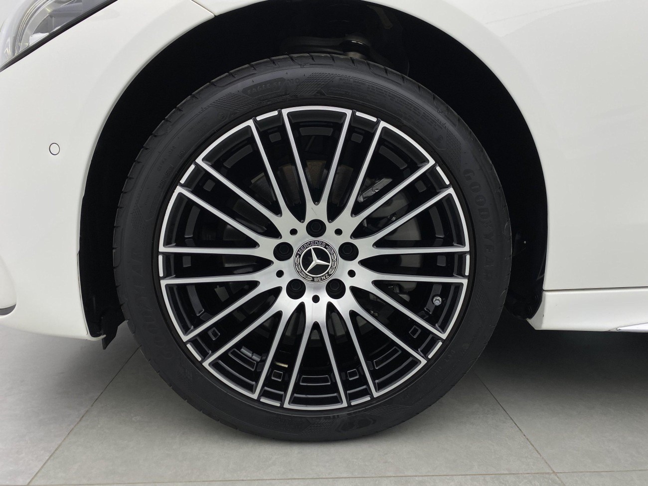 Mercedes-Benz C 260 L 2025