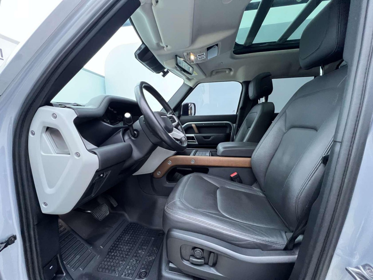 Land Rover Defender 2022