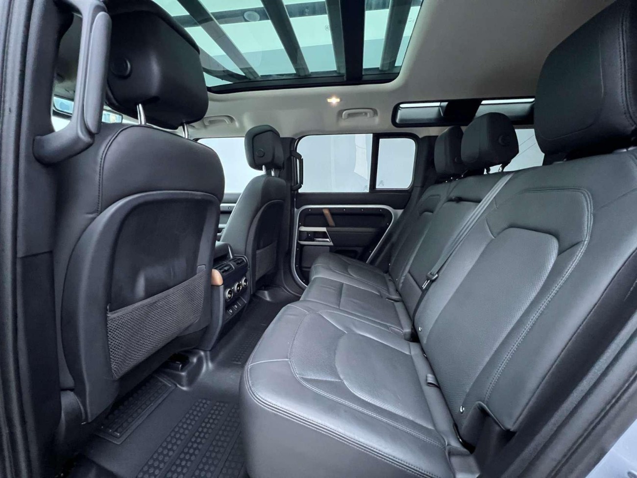 Land Rover Defender 2022