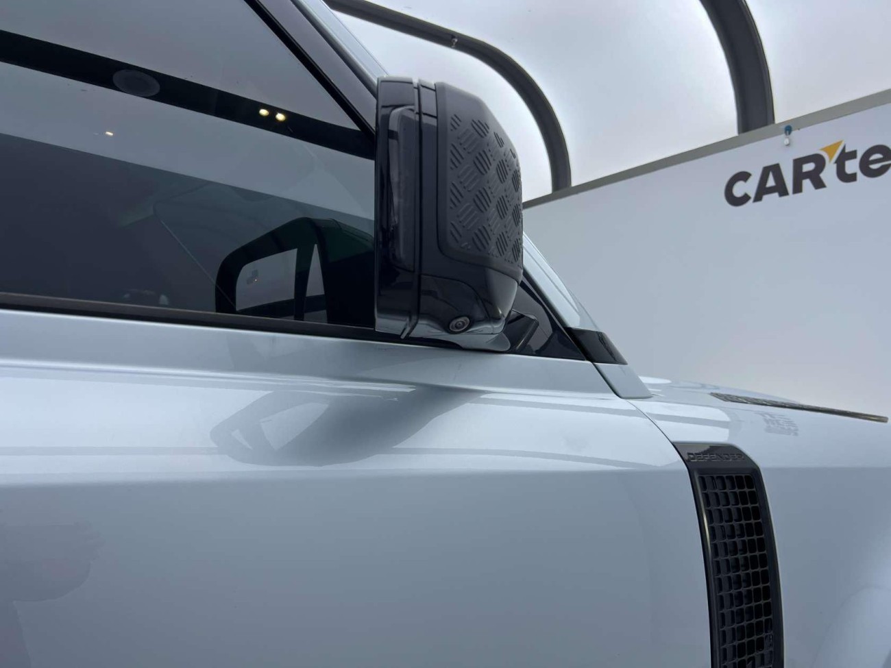 Land Rover Defender 2022