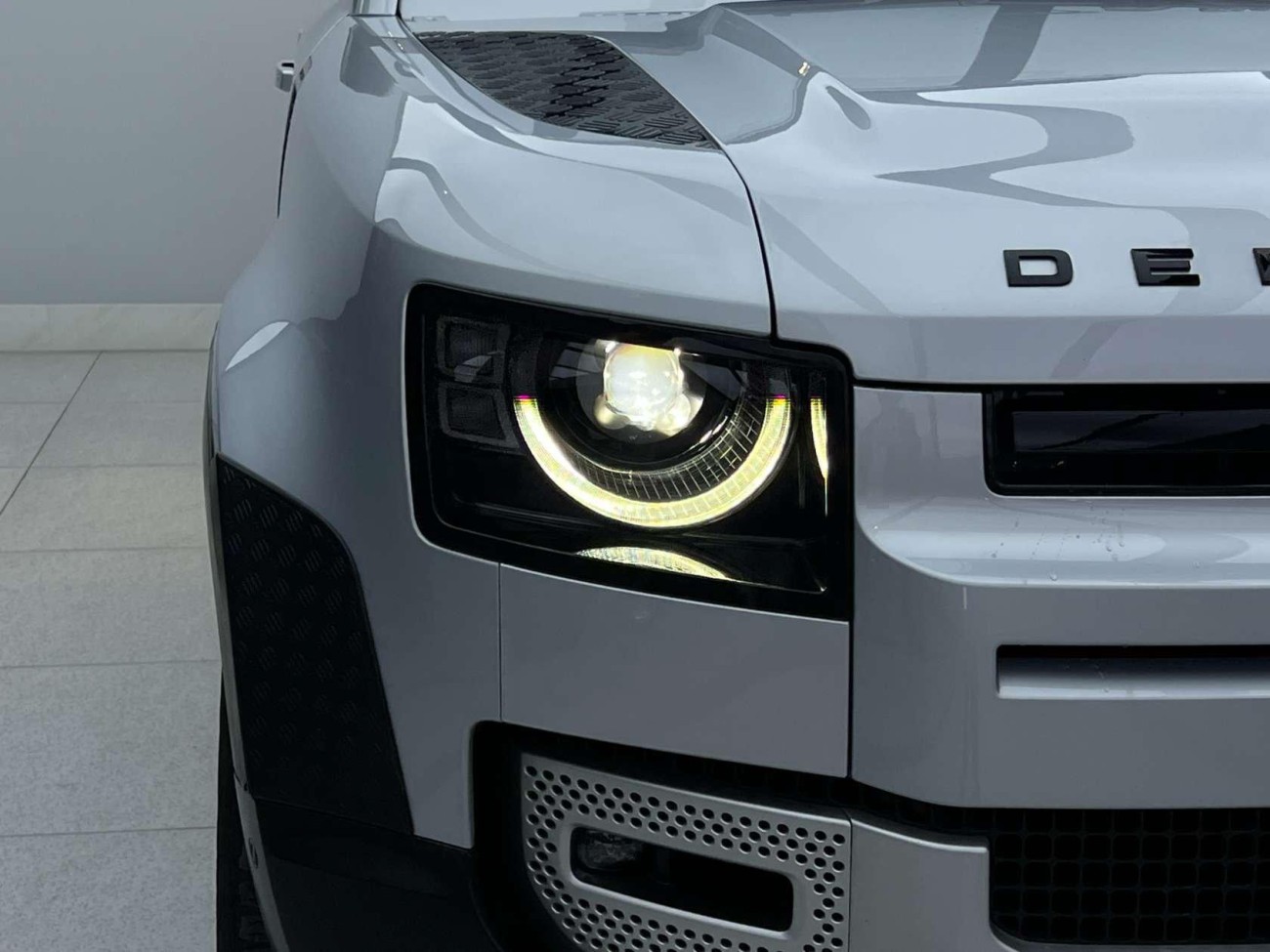 Land Rover Defender 2022