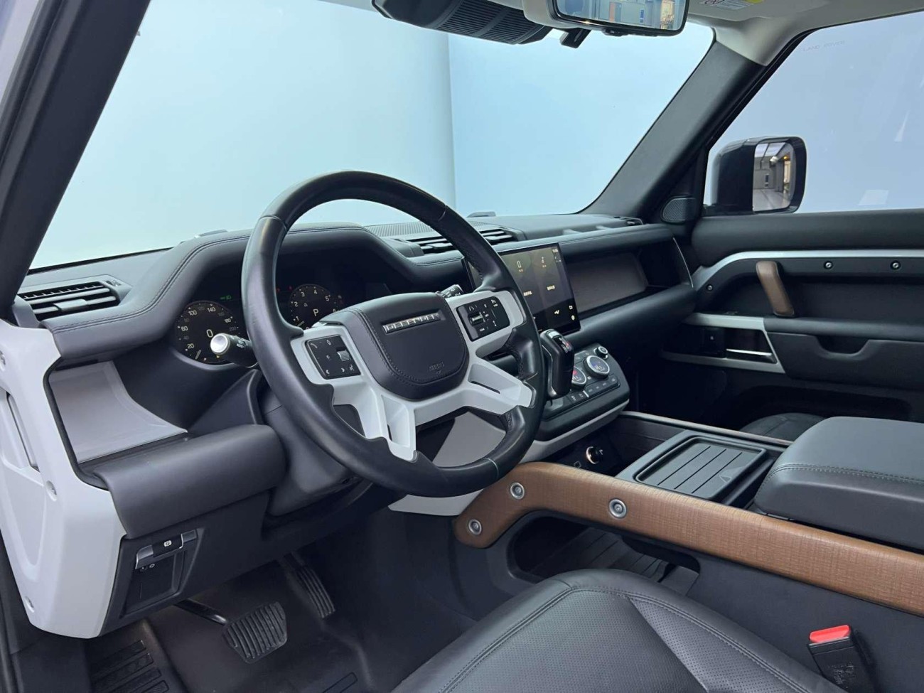 Land Rover Defender 2022