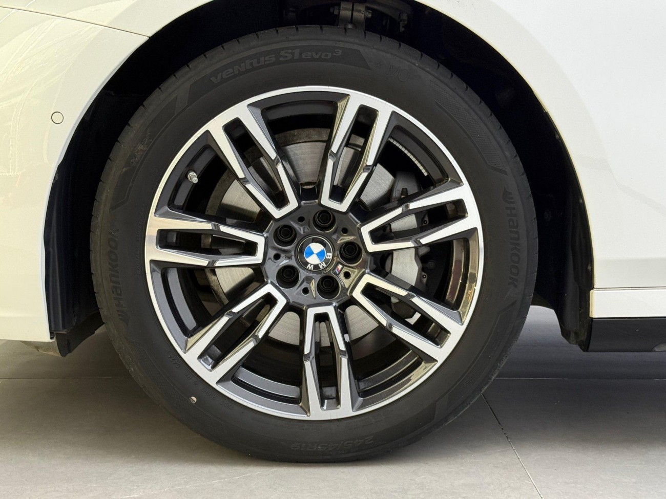 BMW 530Li 2024