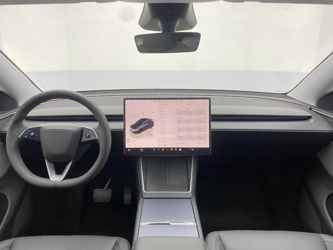 Tesla Model Y 2025