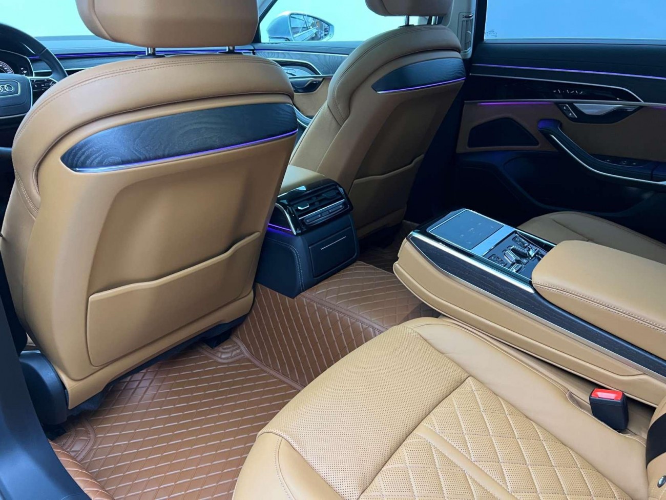 Audi A8L 50 TFSI 2024