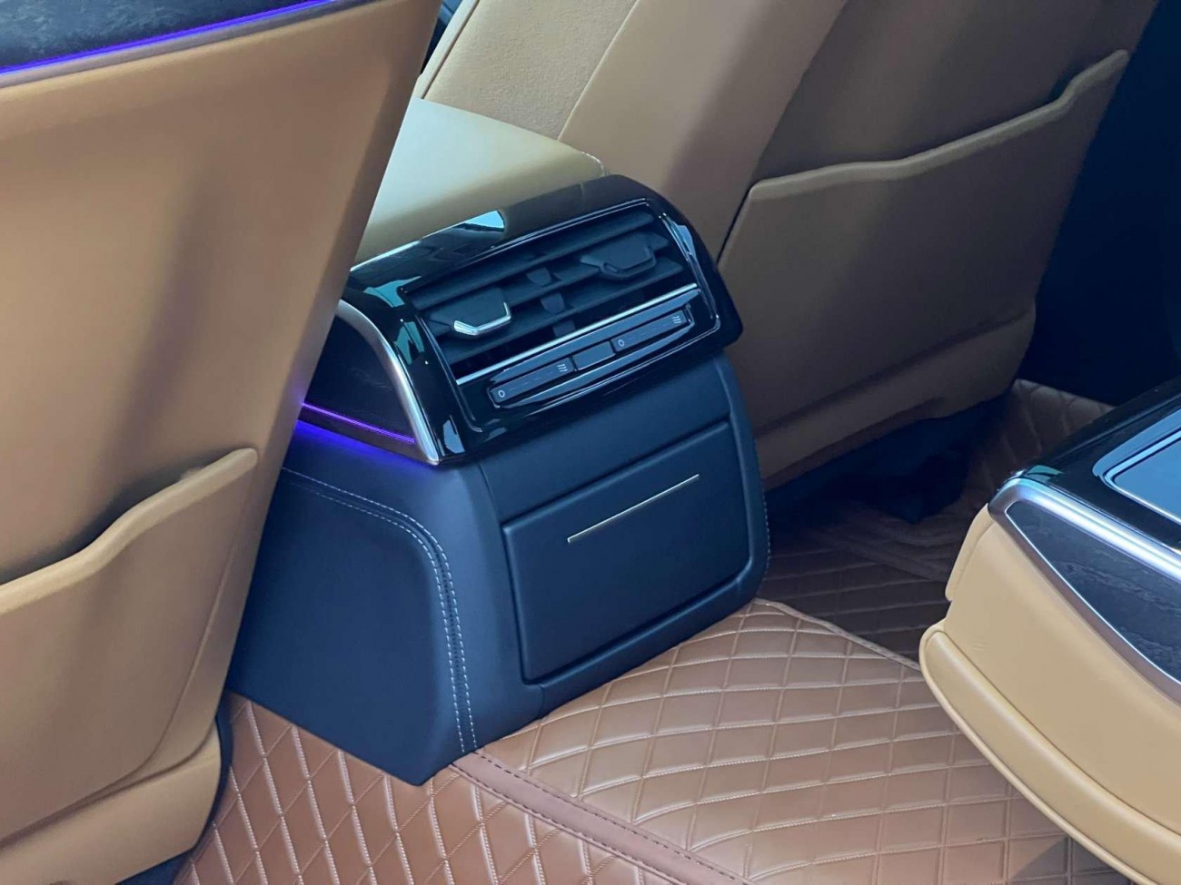 Audi A8L 50 TFSI 2024